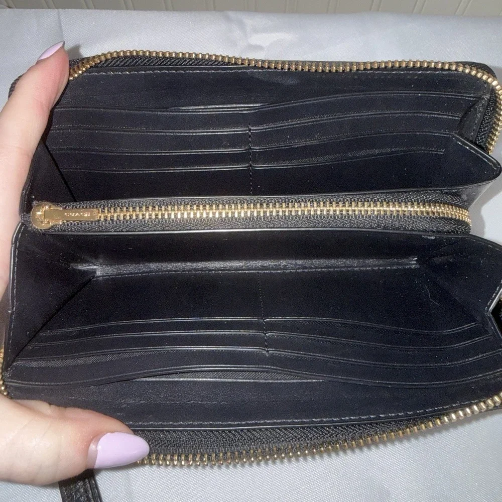 Coach Zip-Around Black Pebbled Leather Gold Wallet Wristlet Card Holder